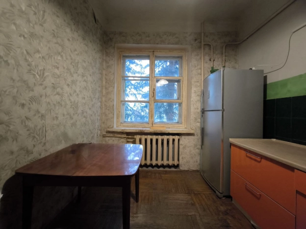 Купить трехкомнатную квартиру в Калуге. Вариант № 16642, 4, площадь -  квм, цена 5800000 рублей