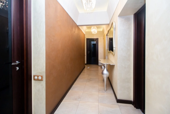 Купить квартиру в Москве. Вариант № 9830837, 12, площадь - квм, цена 65000000 рублей