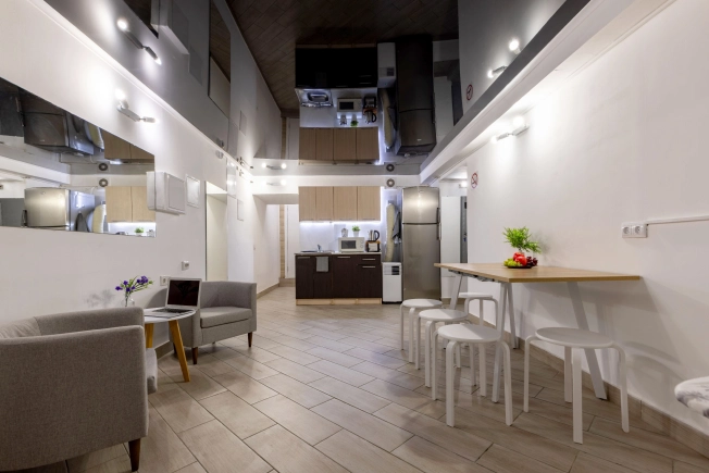 Купить коммерческую недвижимость свободного назначения в Санкт-Петербурге. Вариант № 10665, 0, площадь -  квм, цена 13900000 рублей