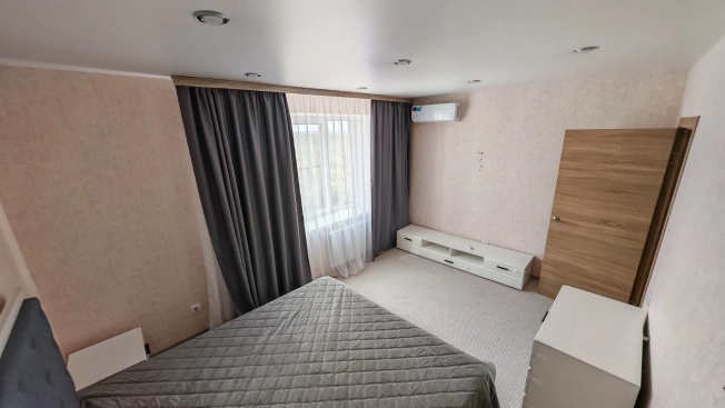 Купить трехкомнатную квартиру в Воронеже. Вариант № 5922181, 30, площадь -  квм, цена 7800000 рублей