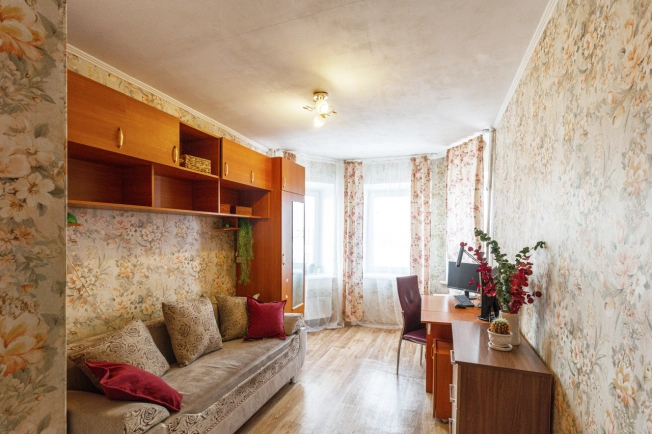 Купить четырехкомнатную квартиру в Омске. Вариант № 22023, 0, площадь -  квм, цена 11450000 рублей