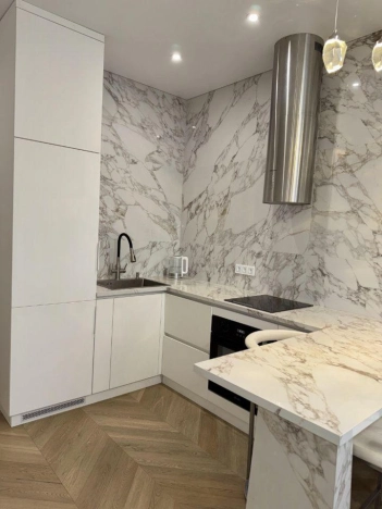 Купить квартиру в Москве. Вариант № 10434894, 11, площадь -  квм, цена 21000000 рублей