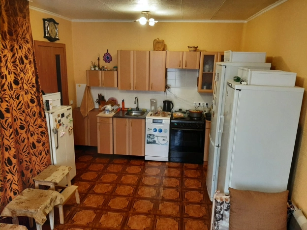 Купить трехкомнатную квартиру на улице Жилмассив в Новосибирской области. Вариант № 9503072, 14, площадь -  квм, цена 5300000 рублей