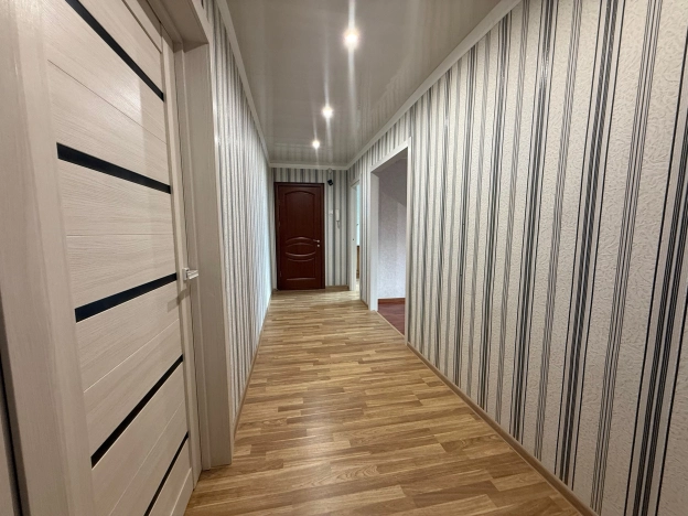 Купить четырехкомнатную квартиру в Вологде. Вариант № 53776, 2, площадь -  квм, цена 6950000 рублей