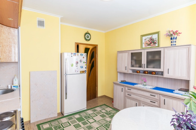 . Вариант № 9614242, 3, площадь - 77 квм, цена 6200000 рублей