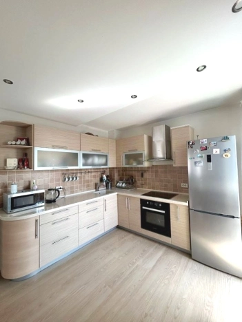 Купить трехкомнатную квартиру в Новосибирске. Вариант № 6696335, 7, площадь -  квм, цена 10700000 рублей