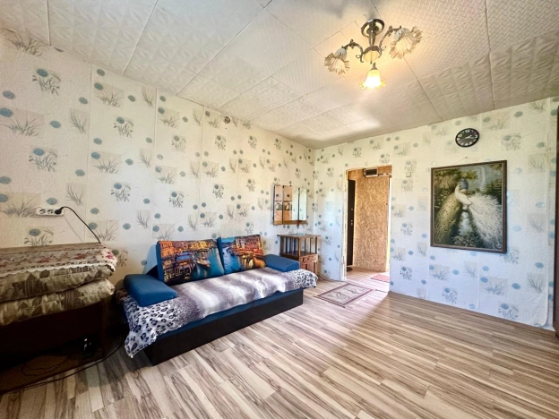 Купить однокомнатную квартиру в Калужской области. Вариант № 3334180, 3, площадь -  квм, цена 890000 рублей