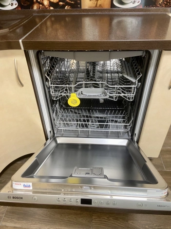 Купить трехкомнатную квартиру у метро Коммунарка в Москве. Вариант № 9891640, 37, площадь -  квм, цена 13700000 рублей