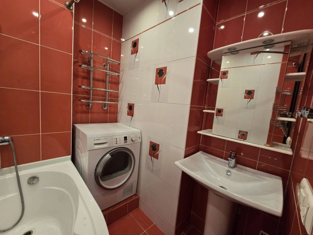 Купить трехкомнатную квартиру в Пушкине. Вариант № 39474, 8, площадь -  квм, цена 14000000 рублей