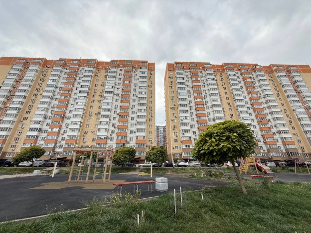 Купить однокомнатную квартиру в Новороссийске. Вариант № 7803119, 26, площадь -  квм, цена 6800000 рублей