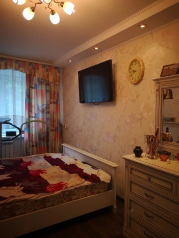 Купить трехкомнатную квартиру в районе Калининский в Новосибирске. Вариант № 53978, 1, площадь -  квм, цена 5080000 рублей