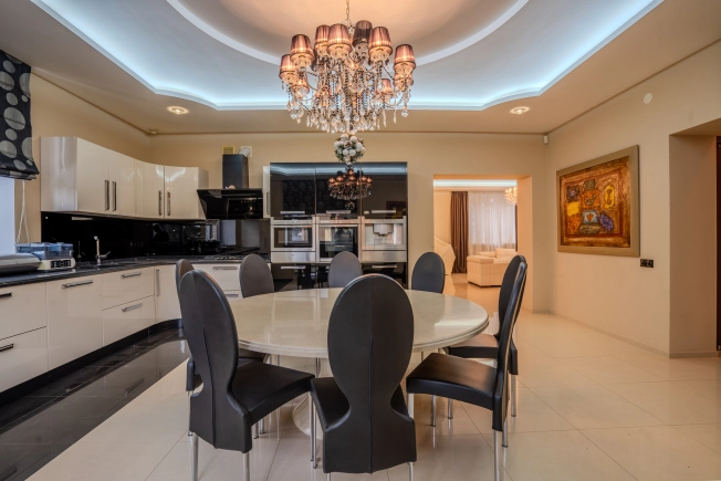 Купить дом в Москве. Вариант № 9148977, 5, площадь - квм, цена 75000000 рублей