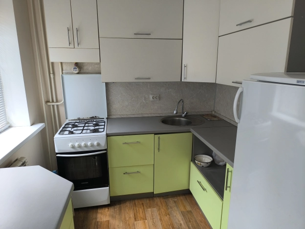 Купить трехкомнатную квартиру на улице 70 лет Октября в Белгородской области. Вариант № 51712, 8, площадь -  квм, цена 3750000 рублей