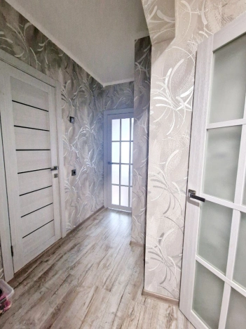 Купить однокомнатную квартиру в Омске. Вариант № 2026310, 2, площадь -  квм, цена 5650000 рублей