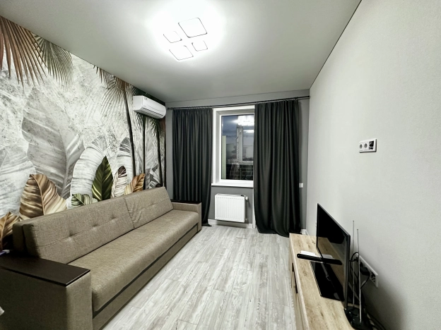 Купить однокомнатную квартиру на улице Домбайская в Краснодаре. Вариант № 6617236, 5, площадь -  квм, цена 5300000 рублей