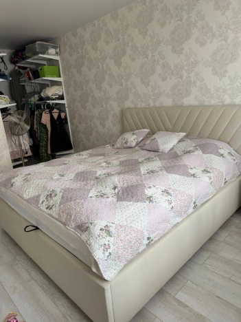 Купить однокомнатную квартиру на улице Петухова в Новосибирске. Вариант № 7273599, 4, площадь -  квм, цена 4100000 рублей