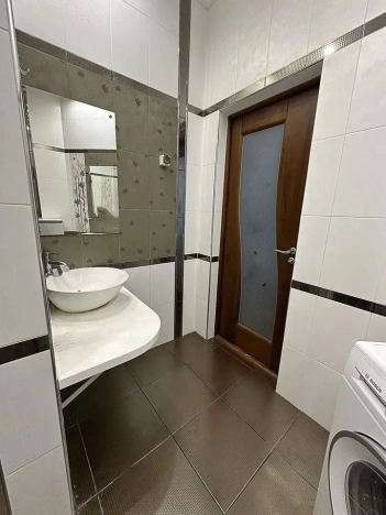 Купить двухкомнатную квартиру в районе Кировский в Ростове-на-Дону. Вариант № 2715451, 11, площадь -  квм, цена 15500000 рублей