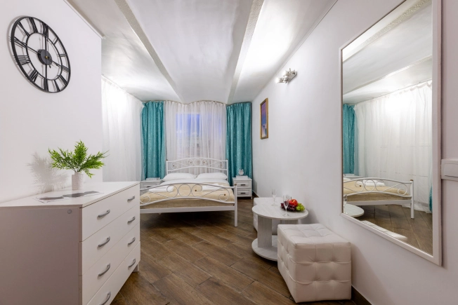 Купить коммерческую недвижимость свободного назначения в Санкт-Петербурге. Вариант № 10665, 6, площадь -  квм, цена 13900000 рублей