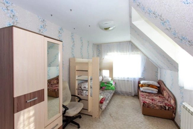 Купить дом у метро Золотая нива в Новосибирске. Вариант № 19167, 27, площадь -  квм, цена 13500000 рублей