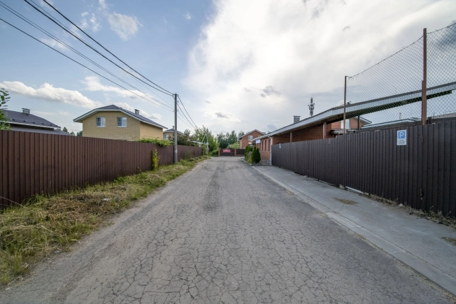 Купить дом на улице Школьная в Нижегородской области. Вариант № 8684619, 44, площадь -  квм, цена 24150000 рублей