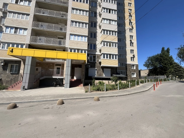 Купить коммерческую недвижимость свободного назначения в Ростове-на-Дону. Вариант № 2603905, 0, площадь -  квм, цена 15000000 рублей