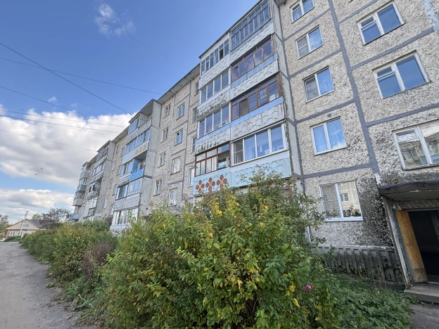 Купить многокомнатную квартиру у метро Бульвар Дмитрия Донского в Московской области. Вариант № 3959682, 19, площадь -  квм, цена 1950000 рублей