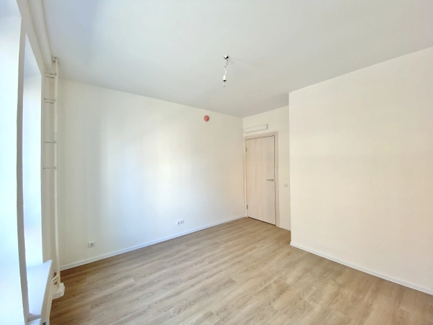 Купить трехкомнатную квартиру у метро Саларьево в Москве. Вариант № 20351, 6, площадь -  квм, цена 24000000 рублей