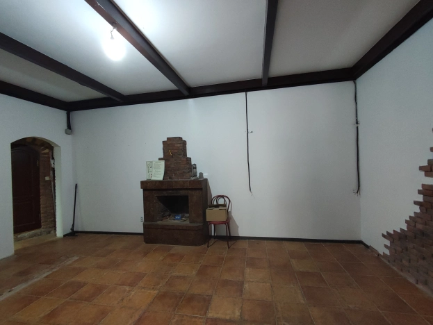 Купить коммерческую недвижимость в Керчи. Вариант № 3532, 4, площадь -  квм, цена 7300000 рублей