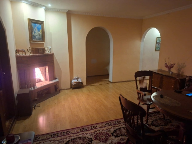 Купить четырехкомнатную квартиру в Калининграде. Вариант № 9342956, 1, площадь -  квм, цена 15000000 рублей