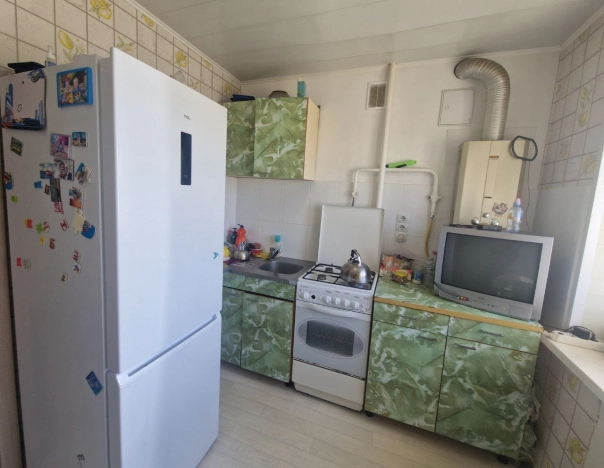 Купить однокомнатную квартиру на улице Школьная в Калужской области. Вариант № 9425, 5, площадь -  квм, цена 2799000 рублей