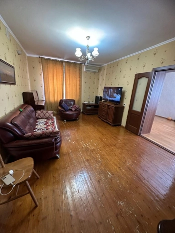 Купить дом на улице Парковая в Элисте. Вариант № 7023, 12, площадь -  квм, цена 14000000 рублей