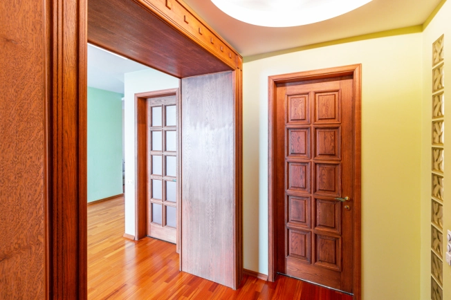 Купить четырехкомнатную квартиру в Омске. Вариант № 17389, 21, площадь -  квм, цена 17890000 рублей