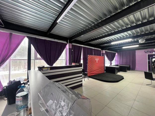 Купить коммерческую недвижимость свободного назначения в Сыктывкаре. Вариант № 30912, 7, площадь -  квм, цена 10500000 рублей