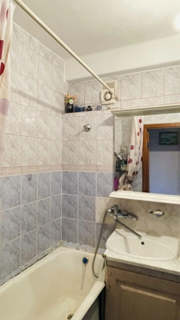 Купить многокомнатную квартиру на улице 7-я линия Васильевского острова в Санкт-Петербурге. Вариант № 3425171, 27, площадь -  квм, цена 8600000 рублей