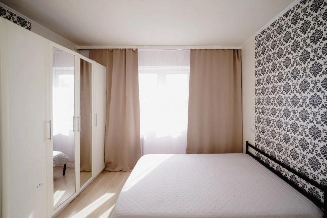 Купить двухкомнатную квартиру в Омске. Вариант № 3468145, 4, площадь -  квм, цена 5600000 рублей