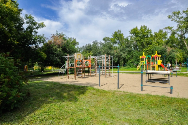 Купить трехкомнатную квартиру в районе Ленинский в Новосибирске. Вариант № 2125107, 27, площадь -  квм, цена 8500000 рублей