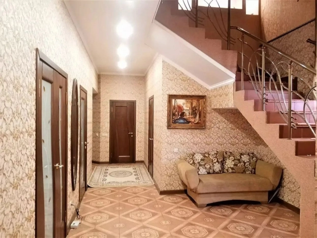 Купить дом в районе Пролетарский в Ростове-на-Дону. Вариант № 35254, 5, площадь -  квм, цена 18500000 рублей