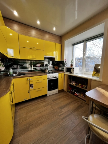 Купить двухкомнатную квартиру в Республике Марий эл. Вариант № 9178280, 2, площадь -  квм, цена 4950000 рублей