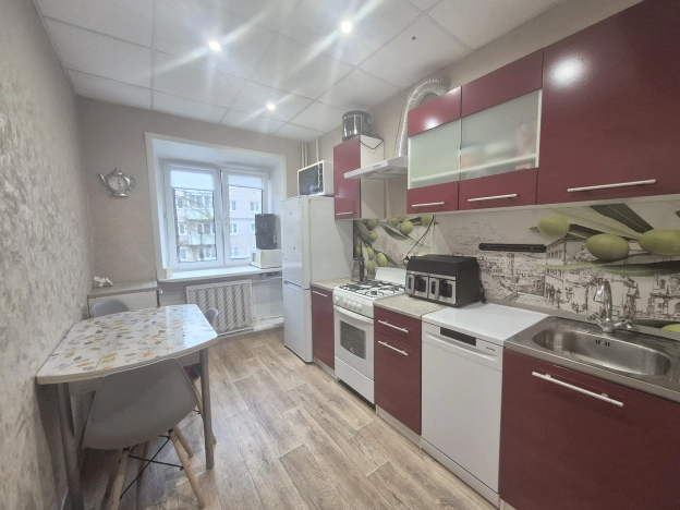 Купить двухкомнатную квартиру на улице Мира в Владимирской области. Вариант № 10294703, 0, площадь -  квм, цена 3350000 рублей