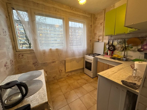 Купить однокомнатную квартиру в Санкт-Петербурге. Вариант № 10566125, 4, площадь -  квм, цена 5800000 рублей