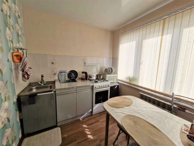 Купить двухкомнатную квартиру на вторичке в Пензенской области. Вариант № 26796, 8, площадь -  квм, цена 4000000 рублей