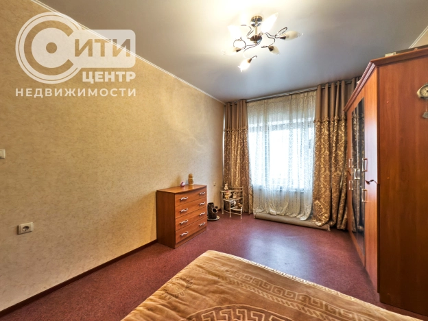 Купить четырехкомнатную квартиру в Воронеже. Вариант № 20762, 14, площадь - квм, цена 7500000 рублей