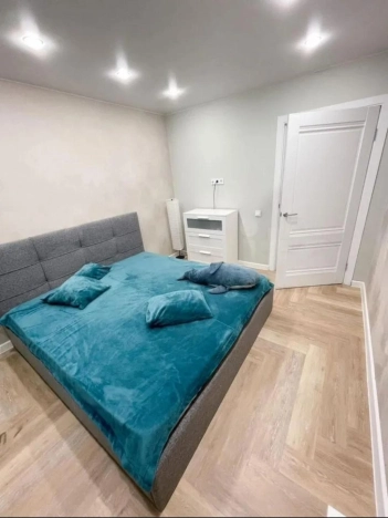 Купить квартиру на вторичке в Иркутске. Вариант № 5250801, 9, площадь -  квм, цена 8500000 рублей