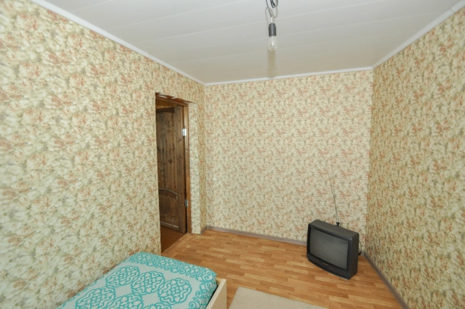 Купить дом в районе Калининский в Новосибирске. Вариант № 53972, 18, площадь -  квм, цена 4700000 рублей