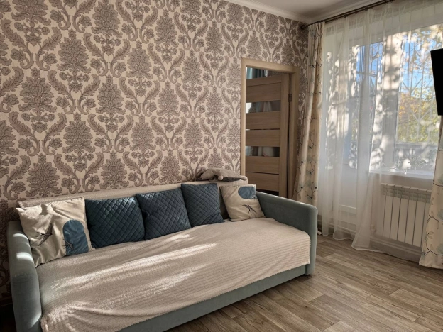 Купить квартиру на улице Комарова в Улан-Удэ. Вариант № 9136896, 4, площадь -  квм, цена 7900000 рублей