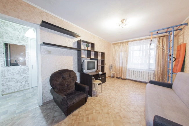 Снять квартиру на улице Гвардейская в Владимире. Вариант № 9879048, 7, площадь -  квм, цена 15000 рублей