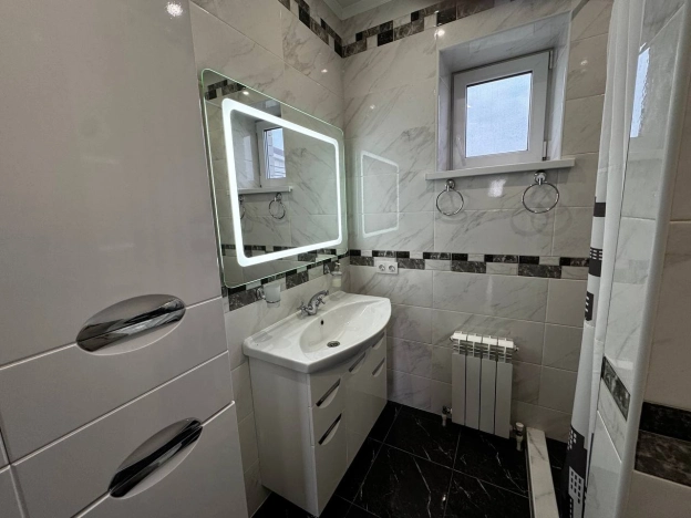 Купить дом в Строителе. Вариант № 10989051, 24, площадь -  квм, цена 16450000 рублей