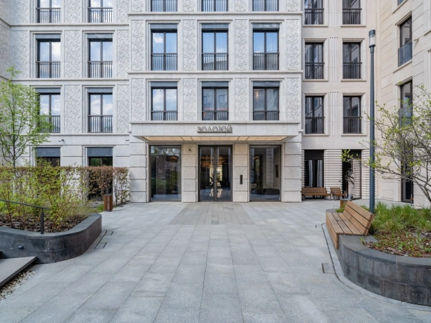 Купить квартиру в Москве. Вариант № 9330076, 33, площадь -  квм, цена 180000000 рублей