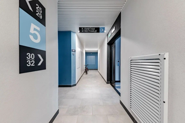 Купить однокомнатную квартиру на вторичке у метро Проспект Ветеранов в Санкт-Петербурге. Вариант № 6565, 23, площадь -  квм, цена 14100000 рублей