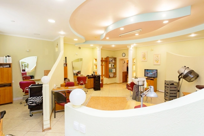 Купить коммерческую недвижимость свободного назначения в Калининграде. Вариант № 2464, 0, площадь -  квм, цена 13450000 рублей